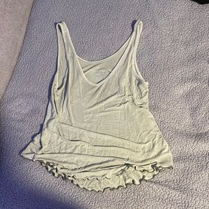 Flowy, soft tank soft green color